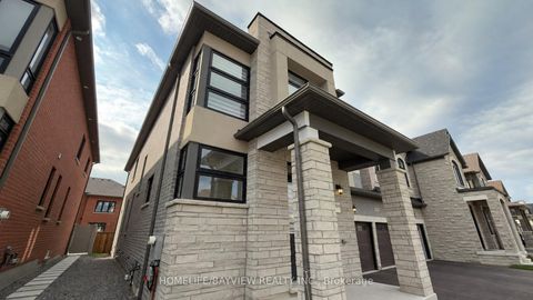 Photo 32 at 105 Halldorson Avenue, Bayview Northeast, Aurora