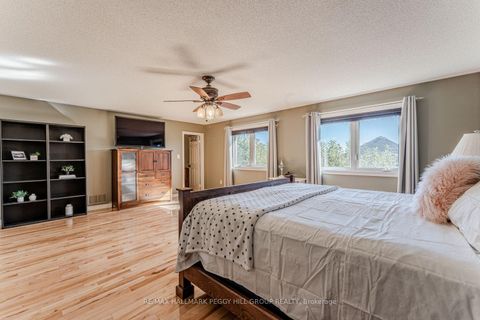 Photo 9 at 2070 Osbond Road, Alcona, Innisfil