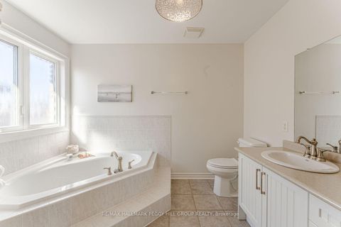 Photo 10 at 2070 Osbond Road, Alcona, Innisfil