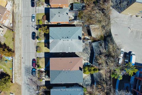 Photo 1 at 29 Love Crescent, Danforth, Toronto