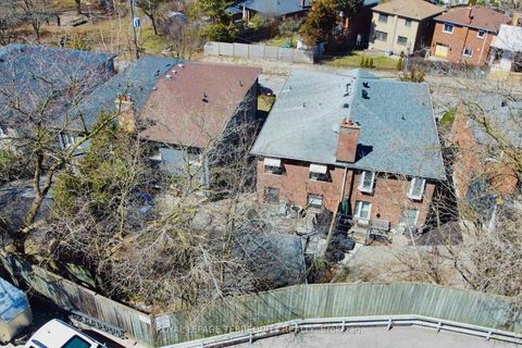 Photo 2 at 29 Love Crescent, Danforth, Toronto