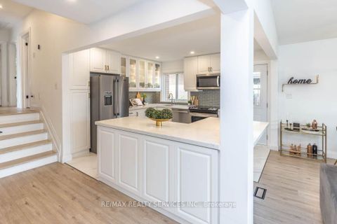 Photo 7 at 126 Roebuck Drive, Kennedy Park, Toronto