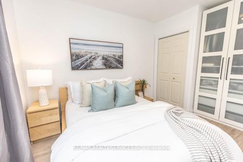 Photo 11 at 126 Roebuck Drive, Kennedy Park, Toronto