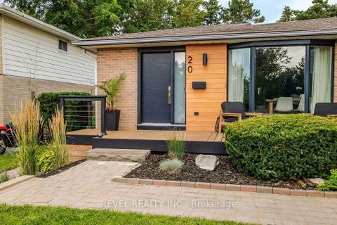 Photo 2 at 20 Cynthia Court, 400 North, Barrie