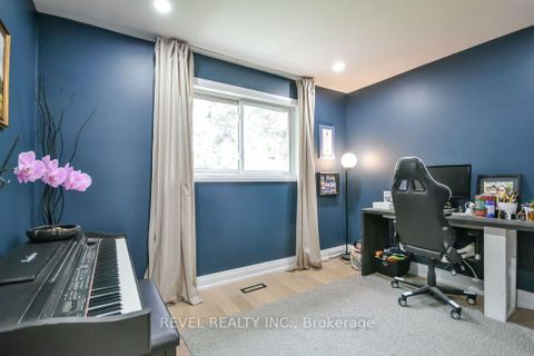 Photo 19 at 20 Cynthia Court, 400 North, Barrie