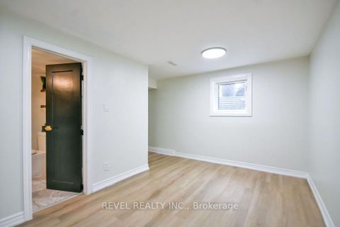 Photo 38 at 20 Cynthia Court, 400 North, Barrie