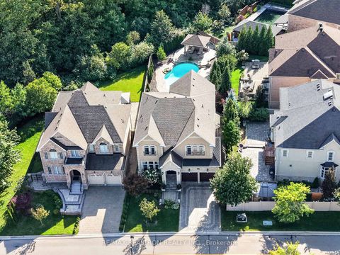 Photo 2 at 283 Lady Valentina Avenue, Patterson, Vaughan