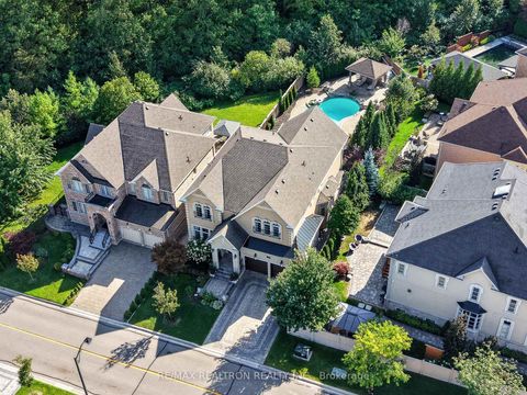 Photo 5 at 283 Lady Valentina Avenue, Patterson, Vaughan