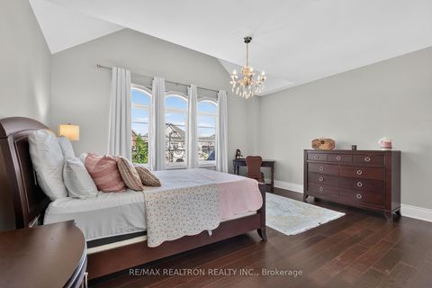 Photo 24 at 283 Lady Valentina Avenue, Patterson, Vaughan