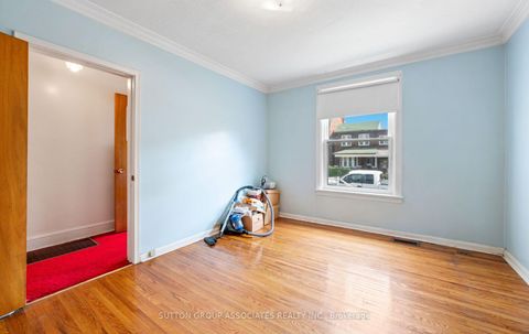 Photo 7 at 144 Bellwoods Avenue, Bellwoods, Toronto