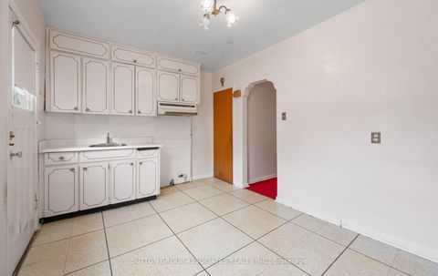 Photo 14 at 144 Bellwoods Avenue, Bellwoods, Toronto