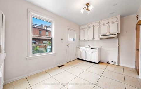 Photo 15 at 144 Bellwoods Avenue, Bellwoods, Toronto