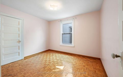 Photo 21 at 144 Bellwoods Avenue, Bellwoods, Toronto