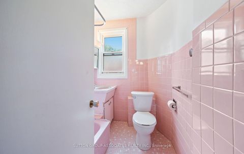 Photo 25 at 144 Bellwoods Avenue, Bellwoods, Toronto