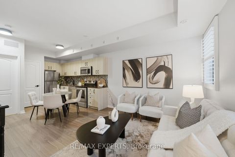 Photo 6 at 46 - 68 Winston Park Boulevard, CFB, Toronto