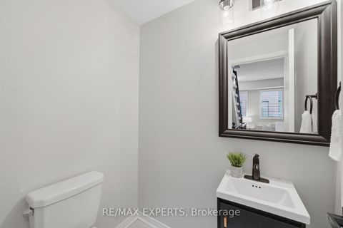 Photo 12 at 46 - 68 Winston Park Boulevard, CFB, Toronto