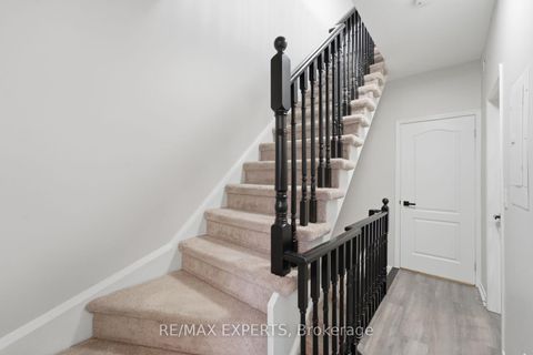 Photo 14 at 46 - 68 Winston Park Boulevard, CFB, Toronto