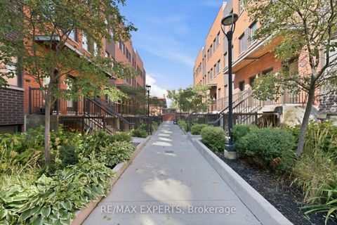 Photo 24 at 46 - 68 Winston Park Boulevard, CFB, Toronto