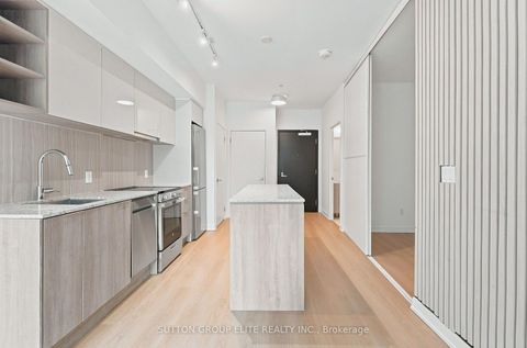 Photo 6 at 106 - 31 Tippett Road, Clanton Park, Toronto