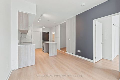 Photo 15 at 106 - 31 Tippett Road, Clanton Park, Toronto