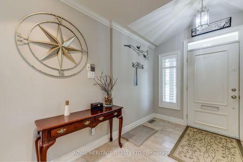 Photo 2 at 8 Chantrey Court, Guildwood, Toronto