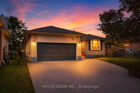 Photo 2 at 117 Rose Street, Wellington, Barrie