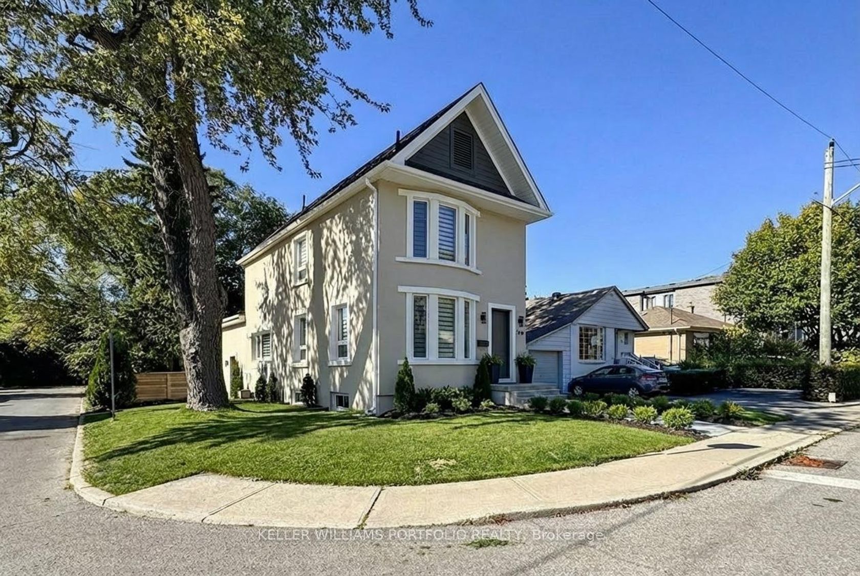 22 Pitt Avenue, Birchmount, Toronto photo number 2