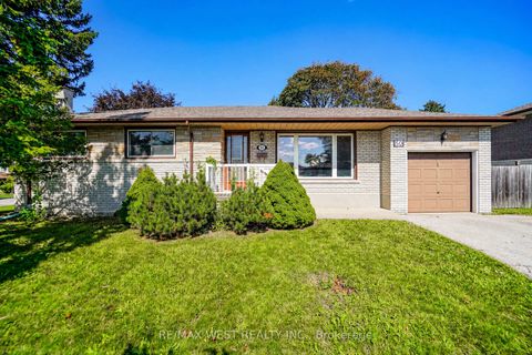 Photo 1 at 50 Roskell Crescent, York University Heights, Toronto