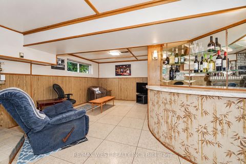 Photo 6 at 50 Roskell Crescent, York University Heights, Toronto