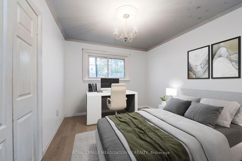 Photo 6 at 8 Midhurst Drive, Clairville, Toronto