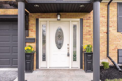 Photo 2 at 49 Bowerbank Drive, Newtonbrook East, Toronto