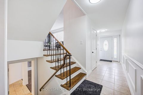 Photo 3 at 49 Bowerbank Drive, Newtonbrook East, Toronto