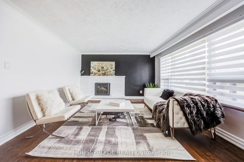 Photo 6 at 49 Bowerbank Drive, Newtonbrook East, Toronto