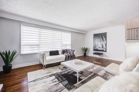 Photo 9 at 49 Bowerbank Drive, Newtonbrook East, Toronto