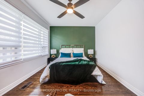 Photo 18 at 49 Bowerbank Drive, Newtonbrook East, Toronto