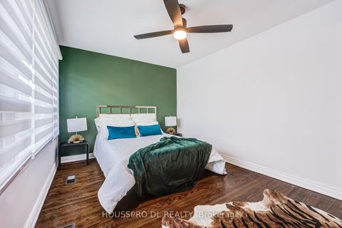 Photo 19 at 49 Bowerbank Drive, Newtonbrook East, Toronto
