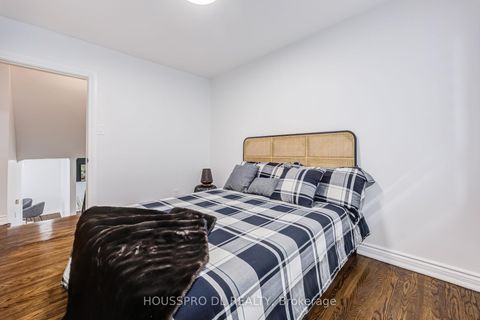 Photo 22 at 49 Bowerbank Drive, Newtonbrook East, Toronto
