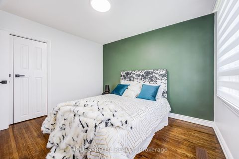 Photo 25 at 49 Bowerbank Drive, Newtonbrook East, Toronto