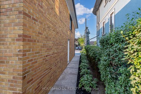 Photo 47 at 49 Bowerbank Drive, Newtonbrook East, Toronto