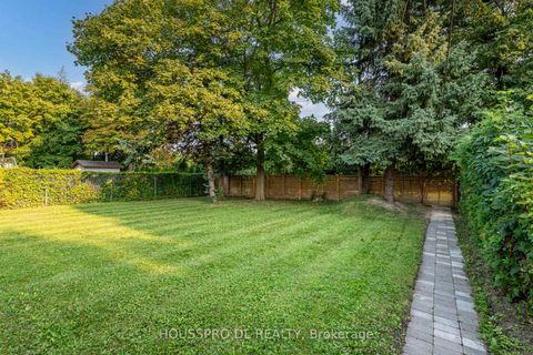 Photo 49 at 49 Bowerbank Drive, Newtonbrook East, Toronto