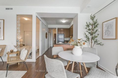 Photo 11 at 501 - 30 Canterbury Place, Willowdale West, Toronto
