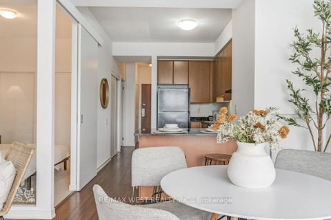Photo 12 at 501 - 30 Canterbury Place, Willowdale West, Toronto