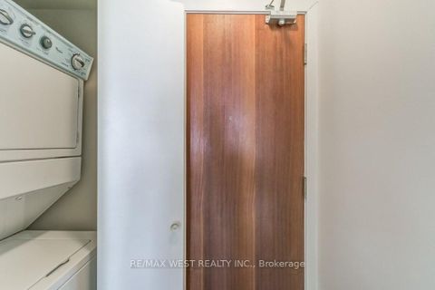 Photo 23 at 501 - 30 Canterbury Place, Willowdale West, Toronto