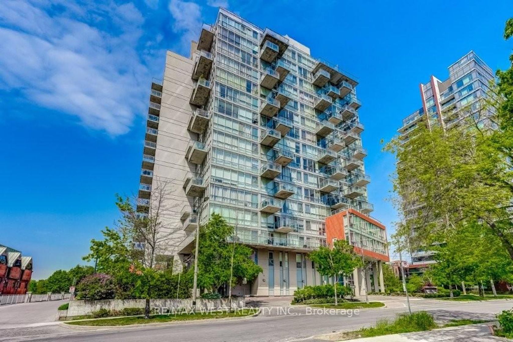 501 - 30 Canterbury Place, Willowdale West, Toronto 