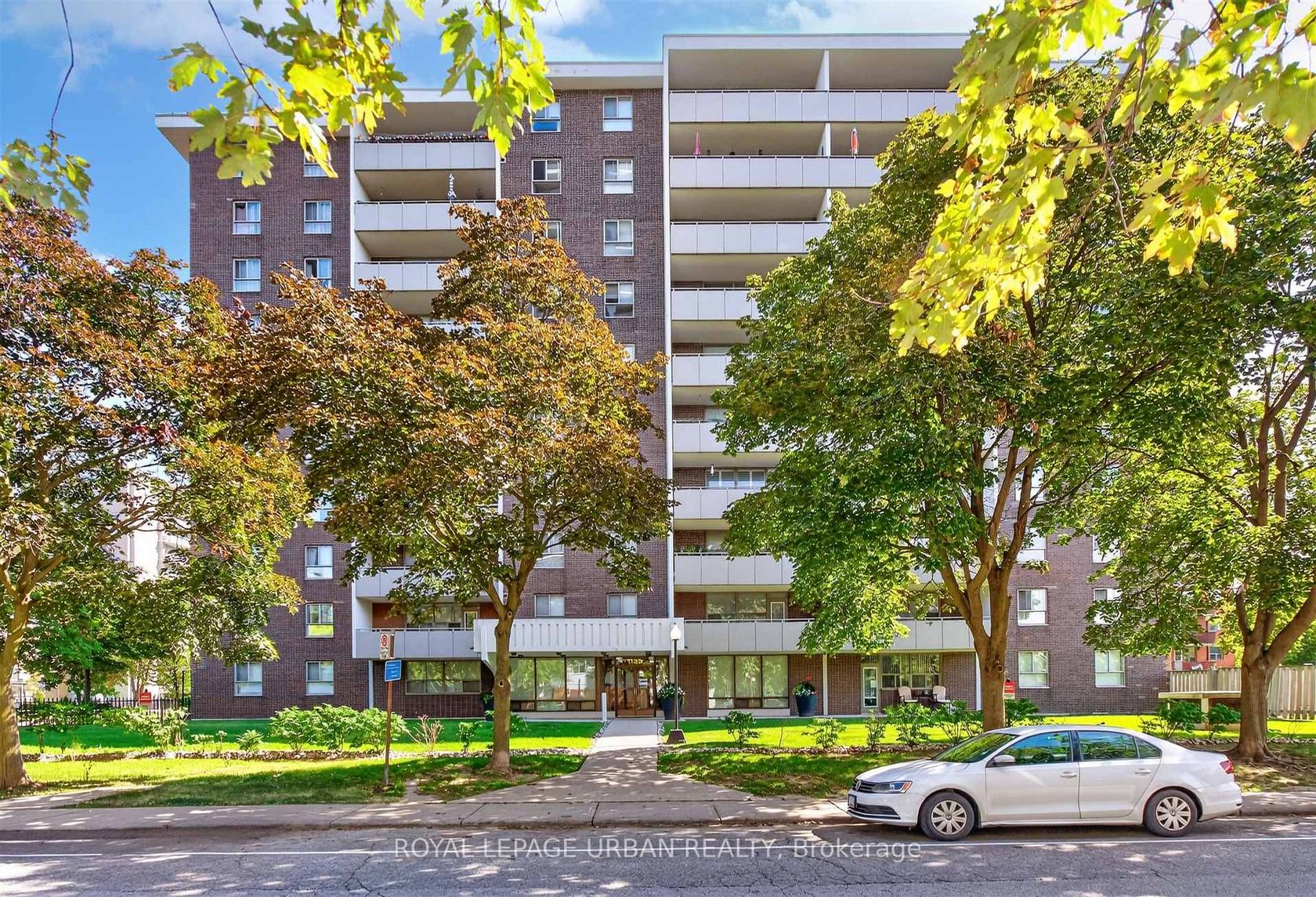 703 - 1135 Logan Avenue, Broadview North, Toronto photo number 2