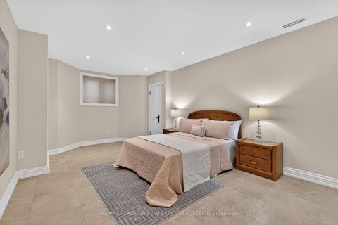 Photo 41 at 274 Greenfield Avenue, Willowdale East, Toronto