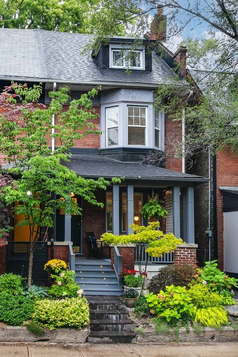 Photo 3 at 36 Aberdeen Avenue, South St. James Town, Toronto
