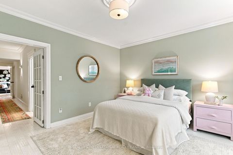 Photo 20 at 36 Aberdeen Avenue, South St. James Town, Toronto