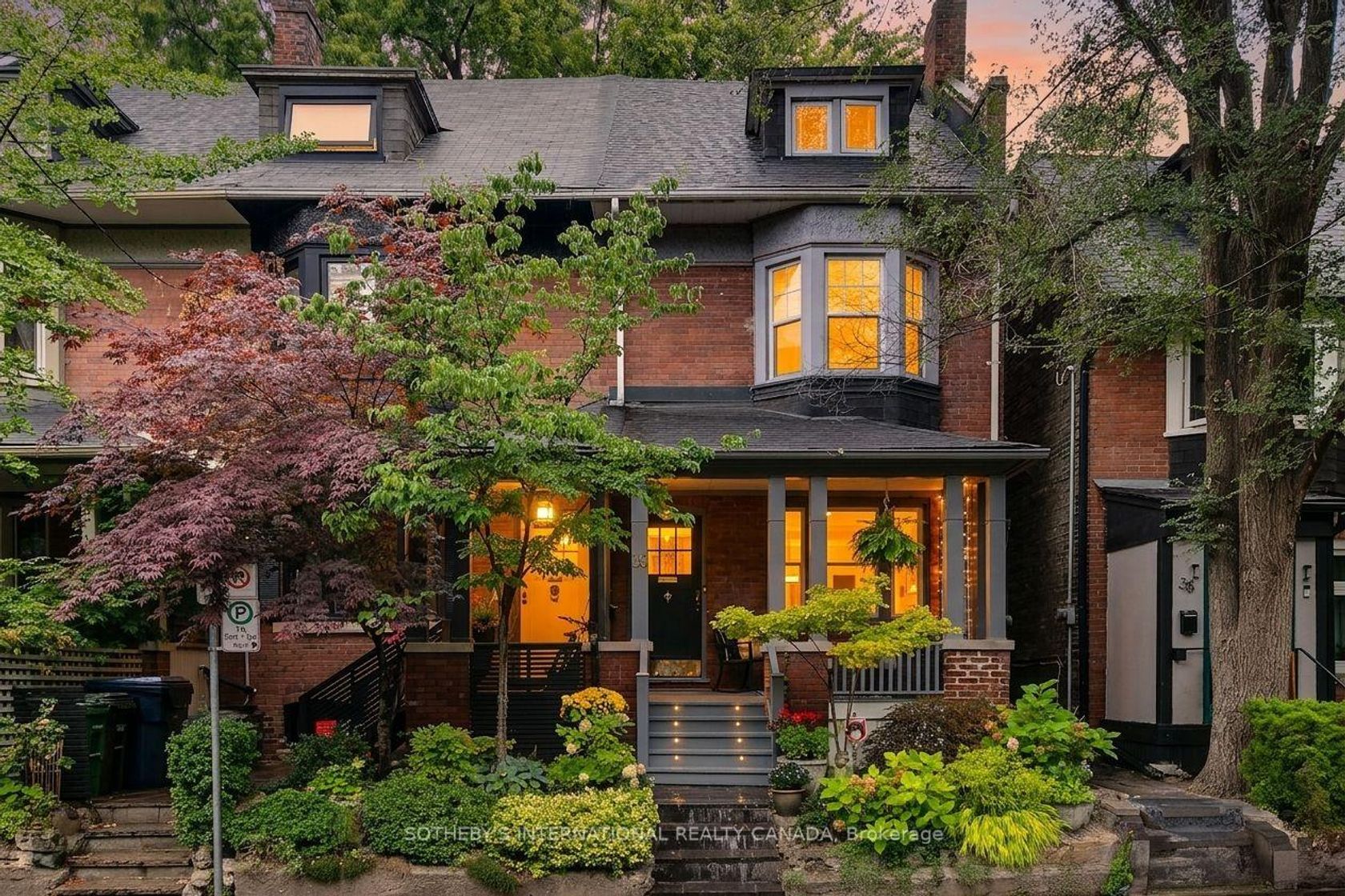 36 Aberdeen Avenue, South St. James Town, Toronto photo number 2