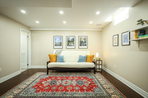 Photo 16 at 1 Saint Julien Court, Maple, Vaughan